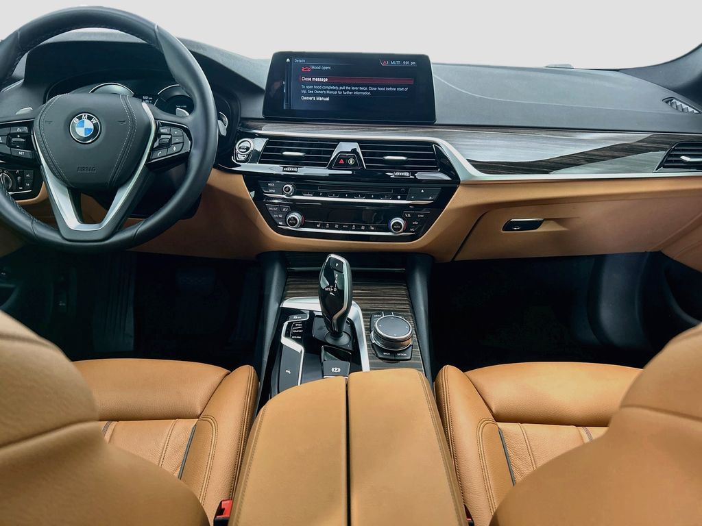 Used 2018 White BMW 540i image 13
