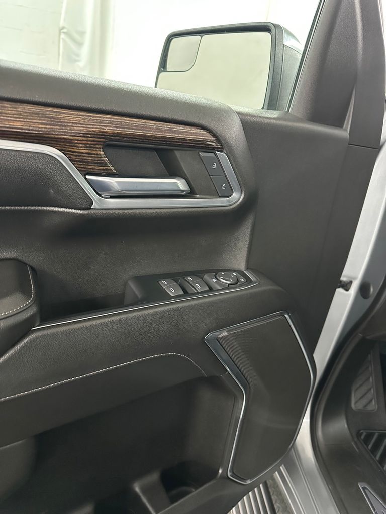 used 2023 GMC Sierra 1500 car, priced at $36,985