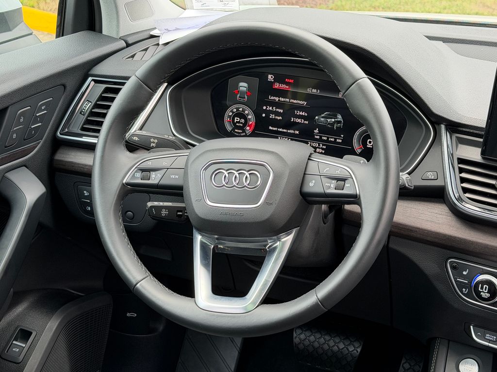 Thumbnail: 2021 Audi Q5 - 18
