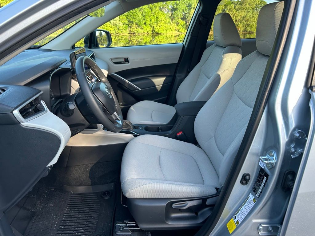 Thumbnail: 2025 Toyota Corolla Cross - 14