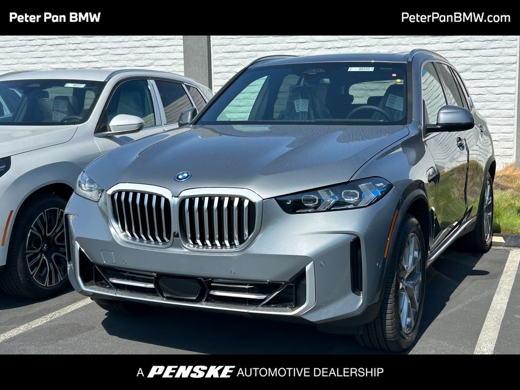 Thumbnail: 2026 BMW X5 - 1