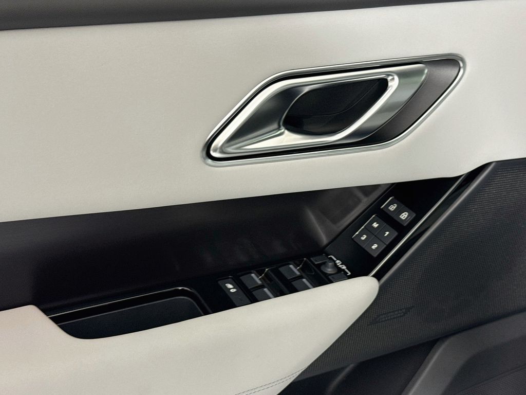 Thumbnail: 2026 Land Rover Range Rover Velar - 23