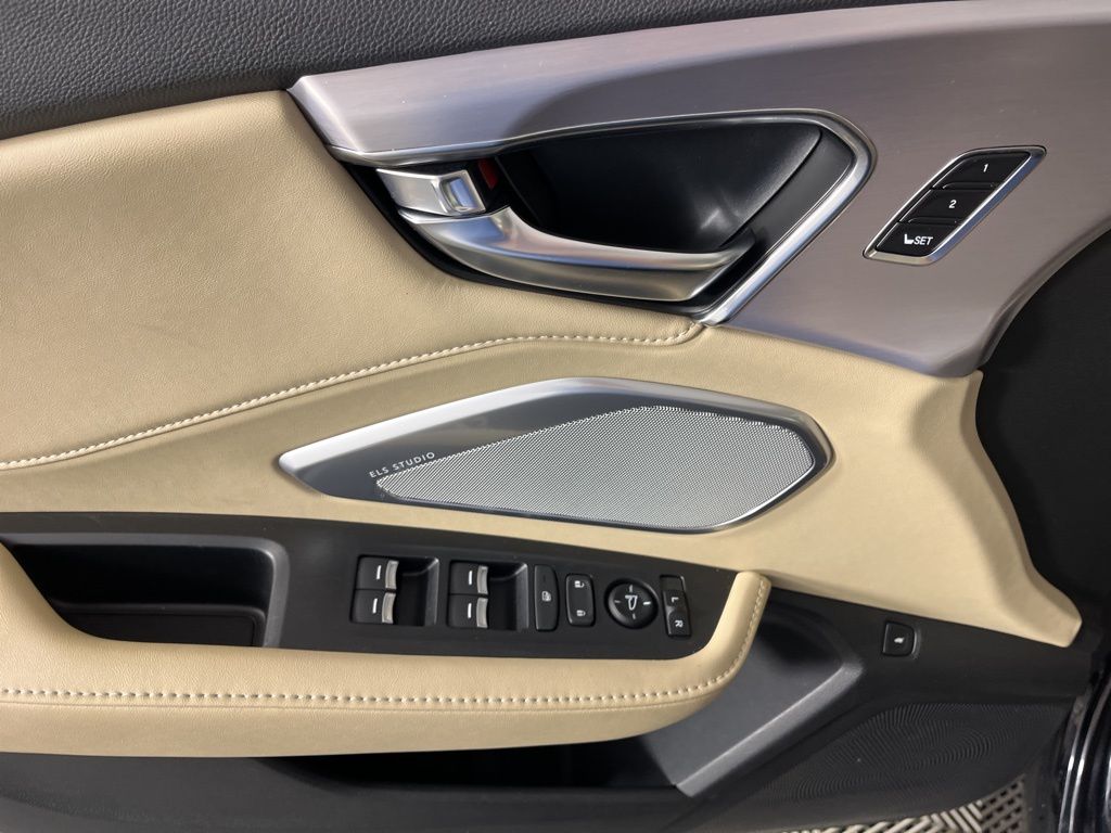 Thumbnail: 2023 Acura RDX - 27