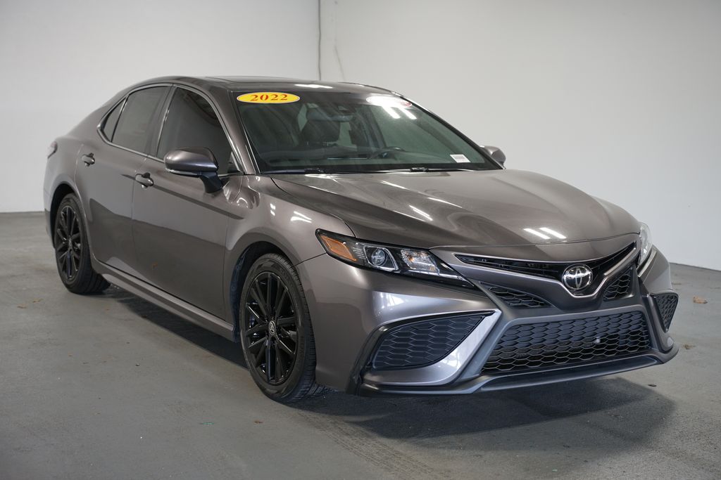 Thumbnail: 2022 Toyota Camry - 3
