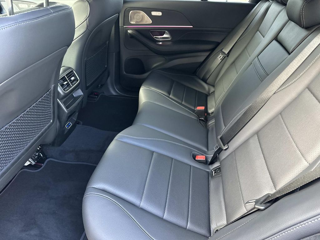 Thumbnail: 2026 Mercedes-Benz GLE - 23