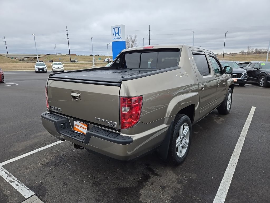 View vehicle photo 5