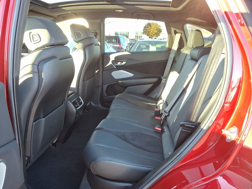 Thumbnail: 2025 Acura RDX - 10