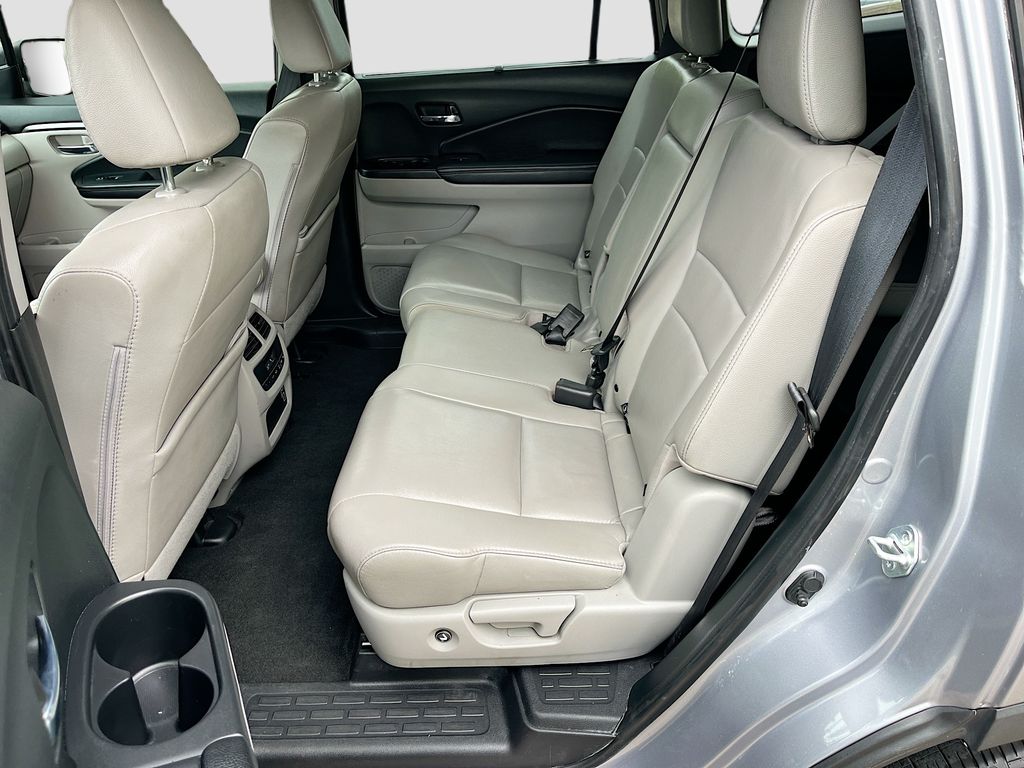 2022 Honda Pilot Special Edition Silver at Emmons Autoplex