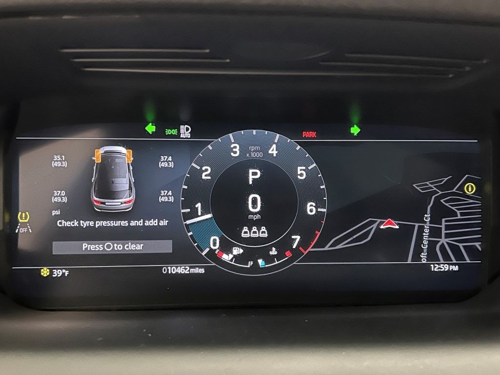 Thumbnail: 2024 Land Rover Discovery Sport - 32