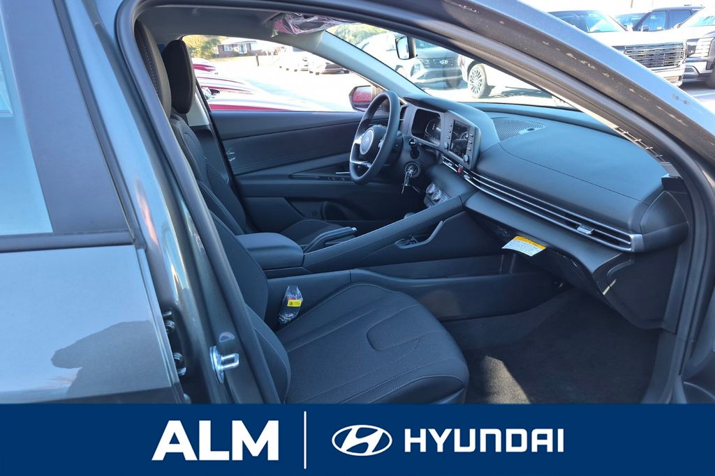New 2026 Gray Hyundai SE image 19