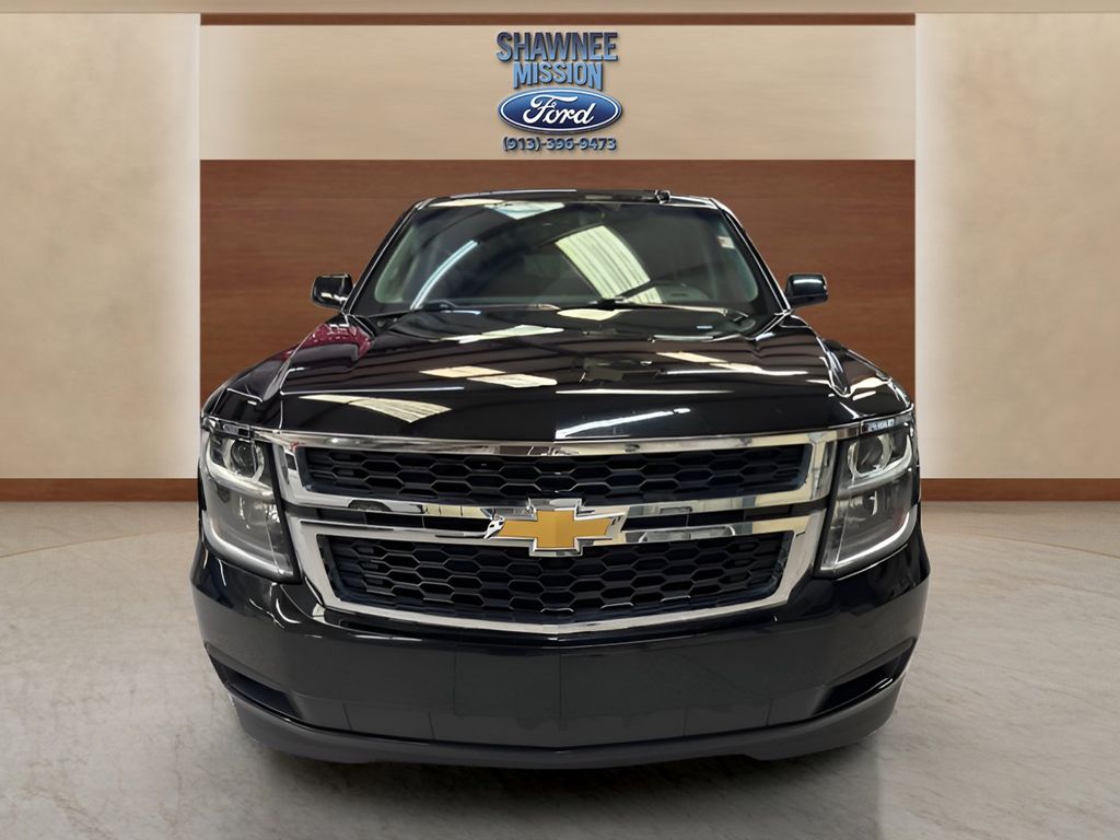 2018 Chevrolet Suburban LT photo