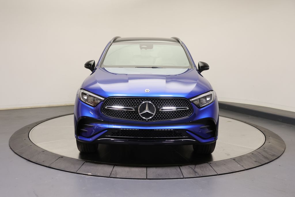 Thumbnail: 2027 Mercedes-Benz GLC - 2