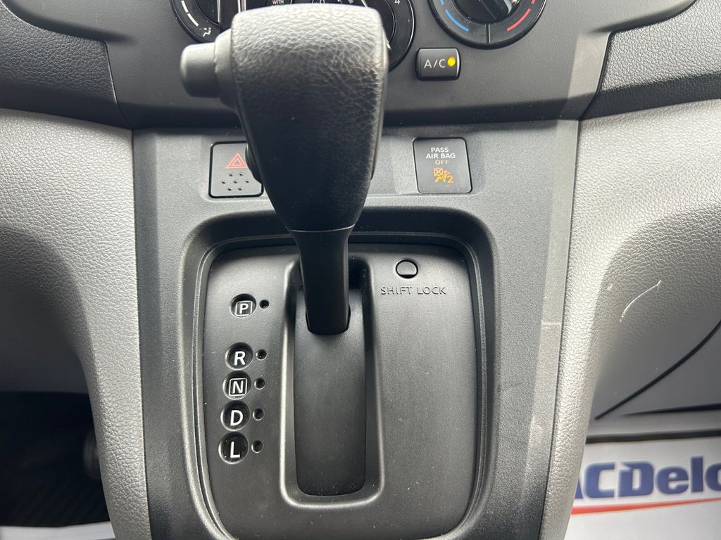 Used Car 2020 Nissan Nv200  Sv For Sale Under $20,000 In Floresville, Texas