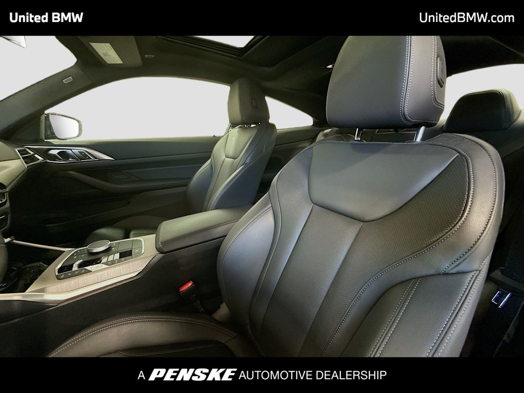 Thumbnail: 2025 BMW 4 Series - 5