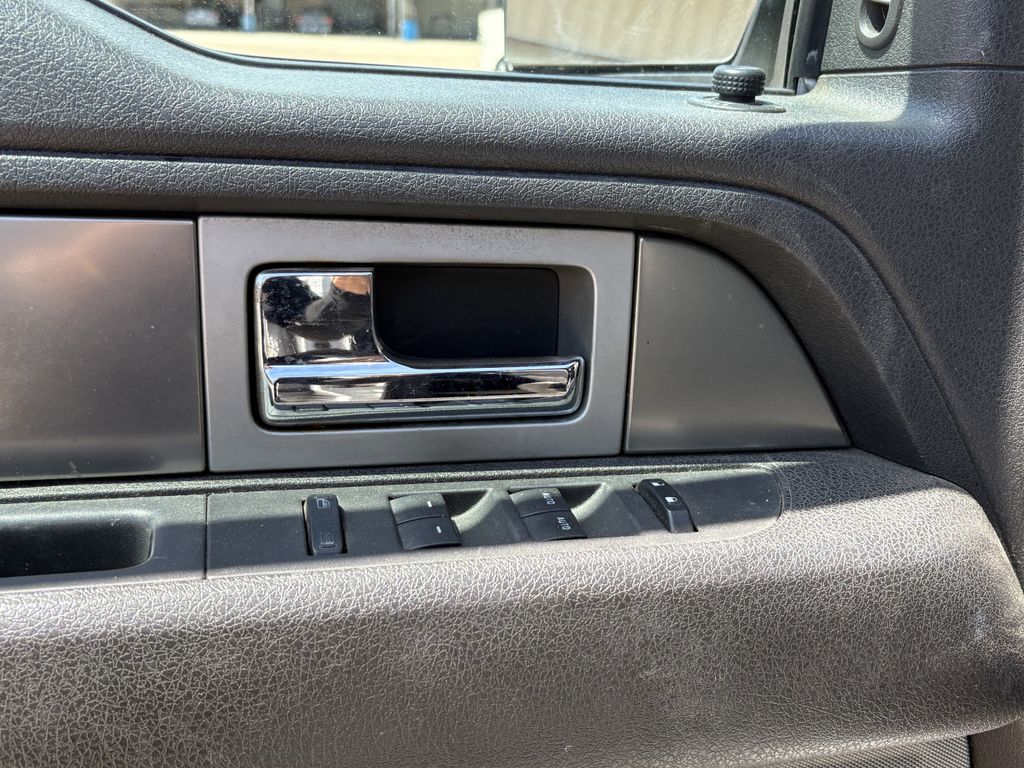 Used 2013 Oxford White Ford FX2 image 8