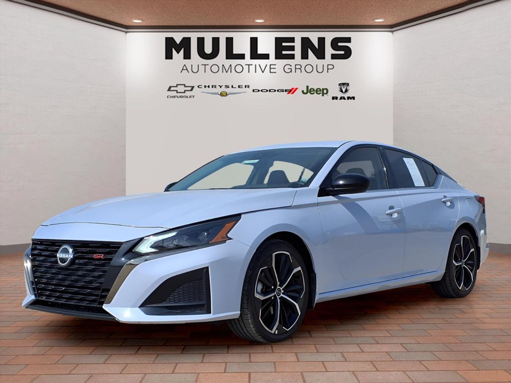 2025 Nissan Altima 2.5 SR FWD