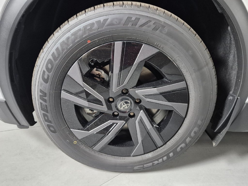New 2026 Toyota C-HR SUV