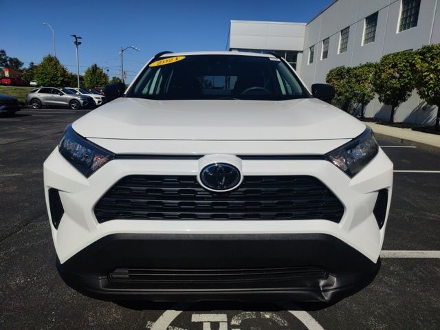 2021 Toyota RAV4 LE 3