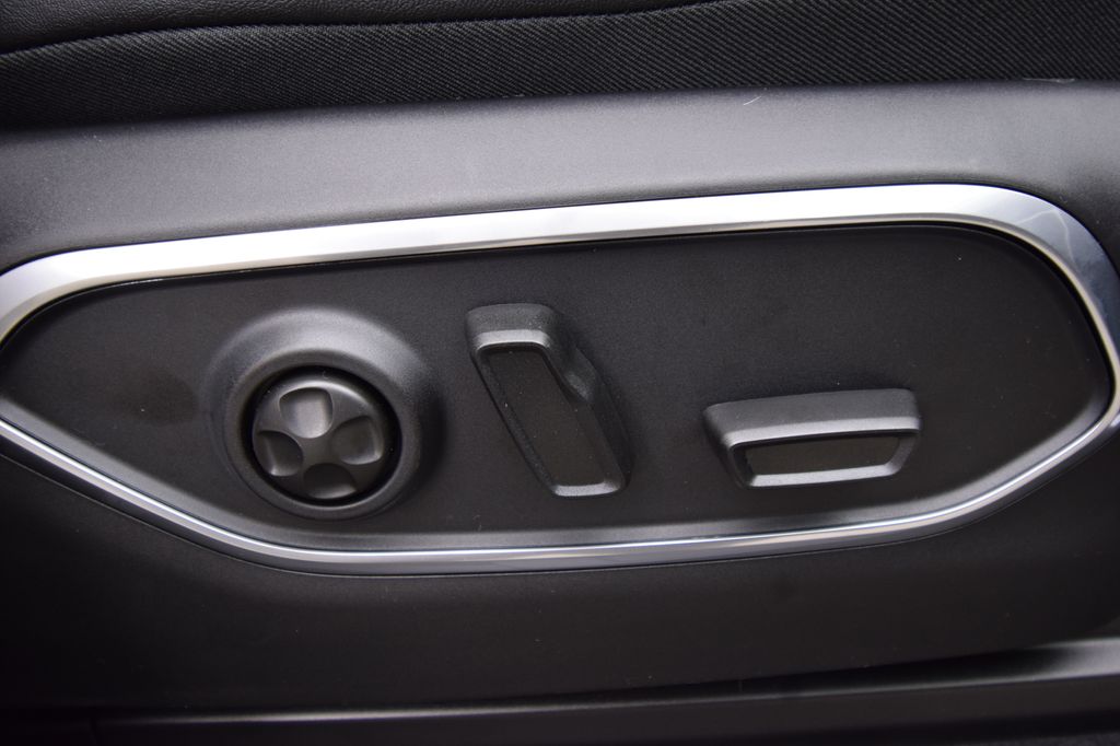new 2026 Jeep Grand Wagoneer L car, priced at $86,676