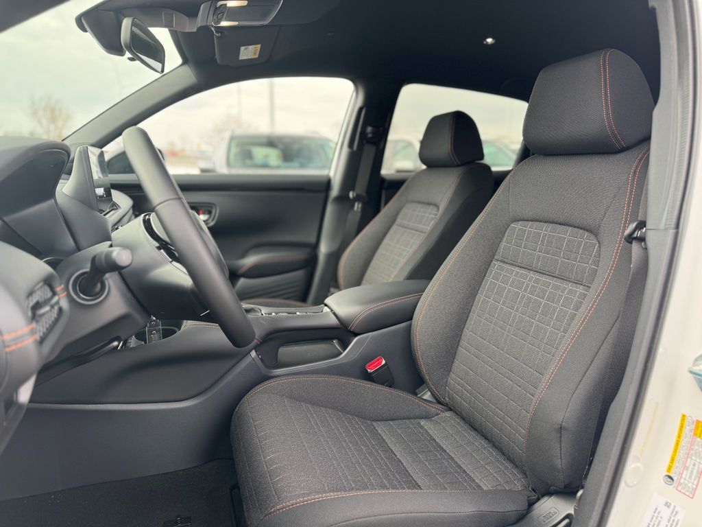 View vehicle photo 7