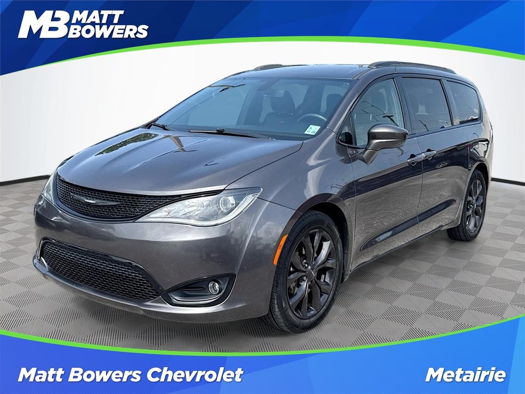 Gray (Granite Crystal Metallic Clearcoat) 2020 Chrysler Pacifica Minivan Front-Wheel Drive 9-Speed Automatic