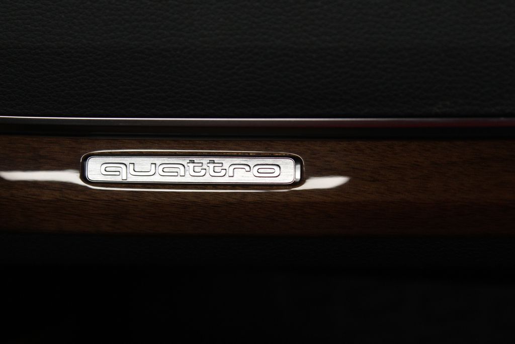 Thumbnail: 2023 Audi Q5 - 32