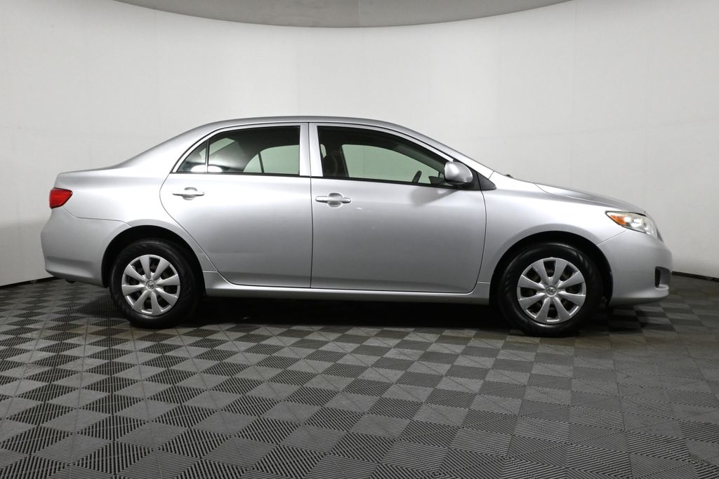 2009 Toyota Corolla LE 8