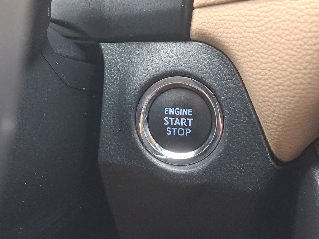 Thumbnail: 2019 Toyota RAV4 - 25