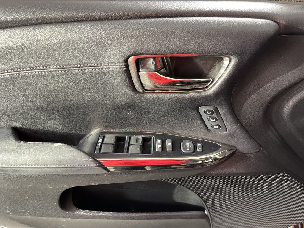 Thumbnail: 2013 Toyota Avalon - 27