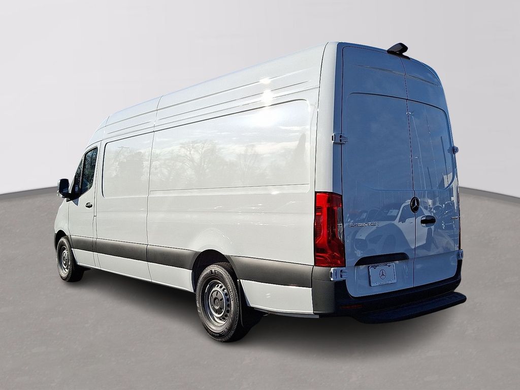 Thumbnail: 2026 Mercedes-Benz Sprinter - 4