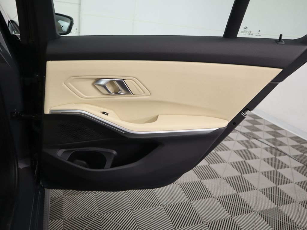 Thumbnail: 2026 BMW 3 Series - 28