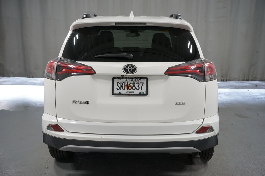 Thumbnail: 2018 Toyota RAV4 - 7