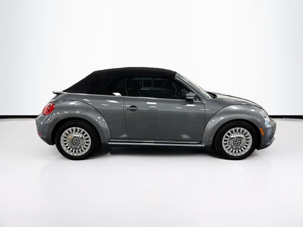 Thumbnail: 2013 Volkswagen Beetle - 12