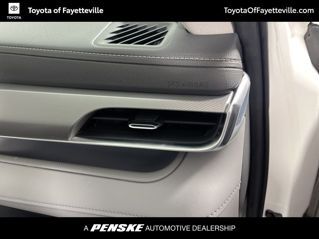 Thumbnail: 2021 Toyota Highlander - 23