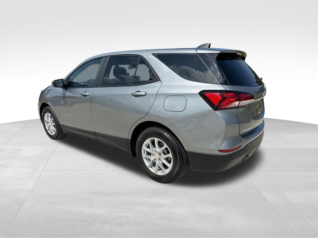 2023 Sterling Gray Metallic Chevrolet Equinox LS FWD SUV