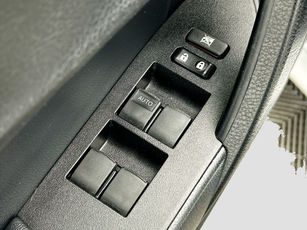 Thumbnail: 2019 Toyota Corolla - 21