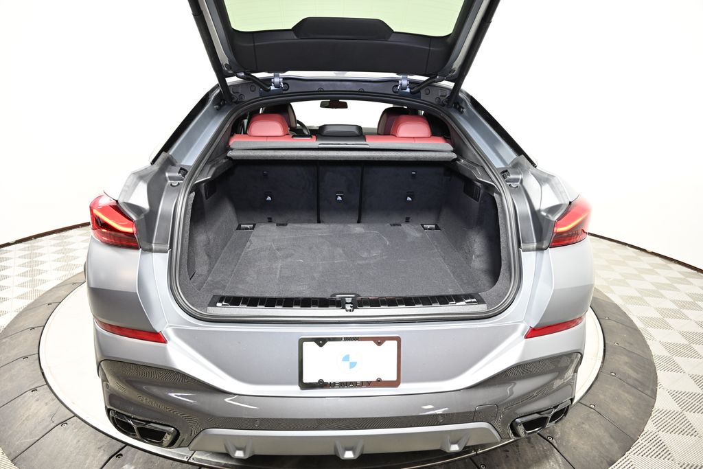 Thumbnail: 2026 BMW X6 - 10