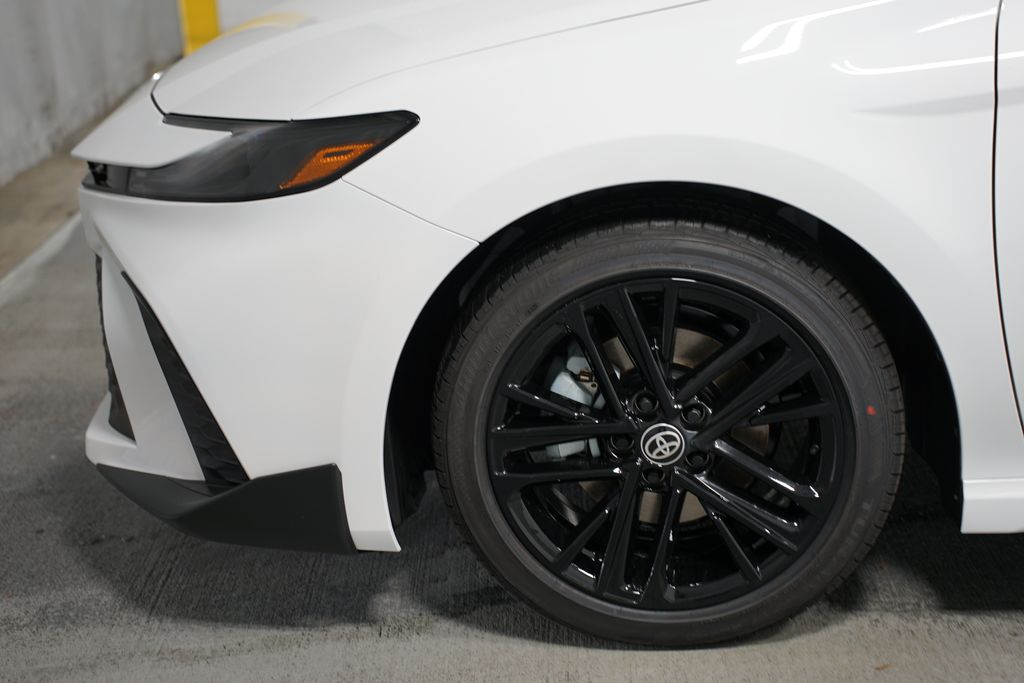 2025 Toyota Camry SE 5
