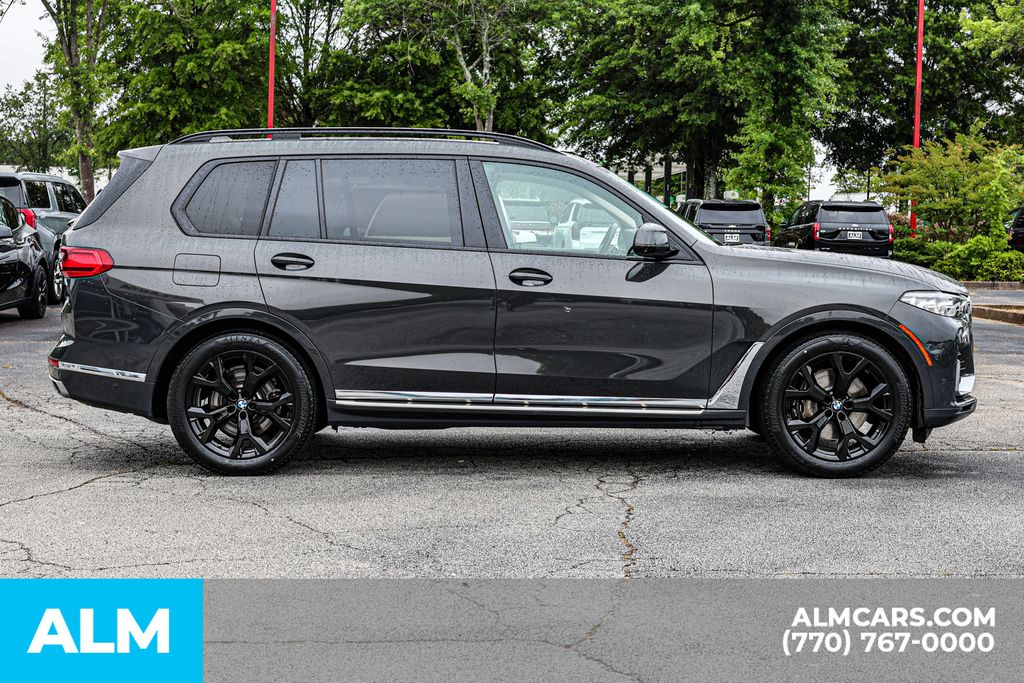 Used 2022 Gray BMW xDrive40i image 10