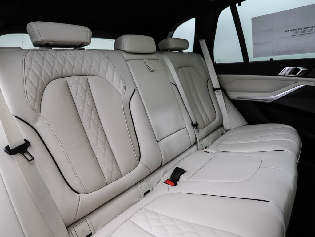 Thumbnail: 2026 BMW X5 - 29