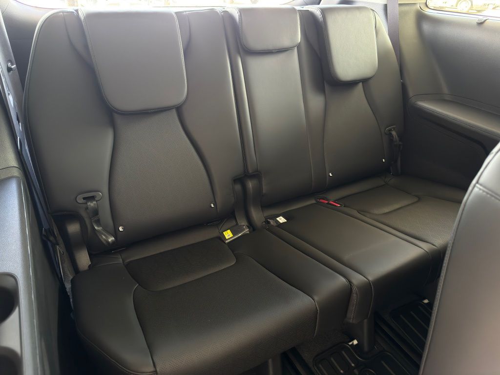 2026 Kia Carnival Hybrid SX White at Community Kia