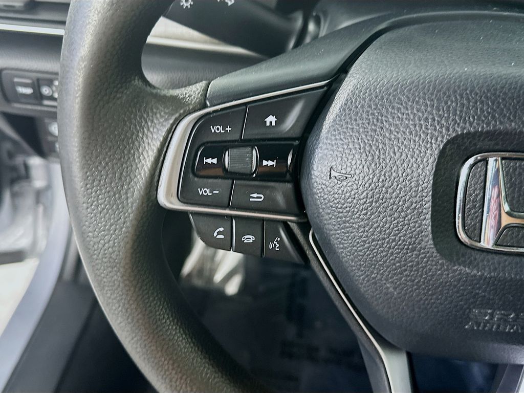 Used 2022 Silver Honda LX image 24