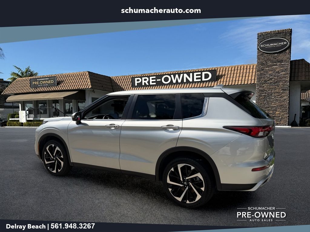 used 2024 Mitsubishi Outlander car, priced at $23,598