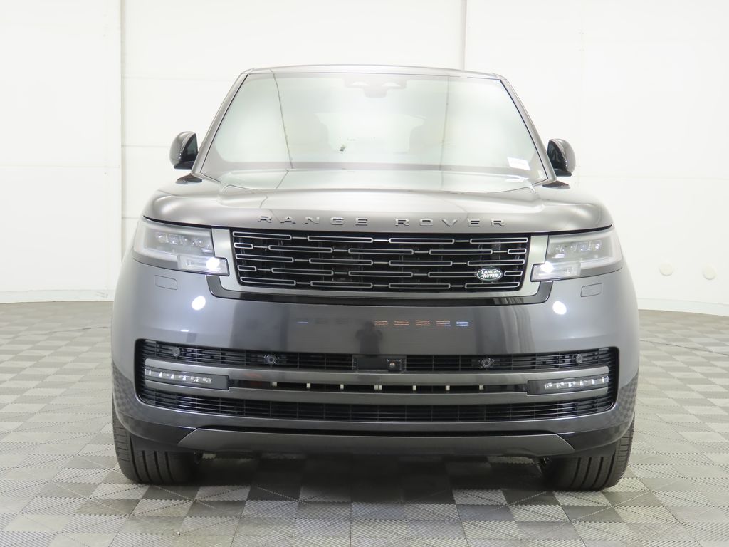 2025 Land Rover Range Rover SE 2