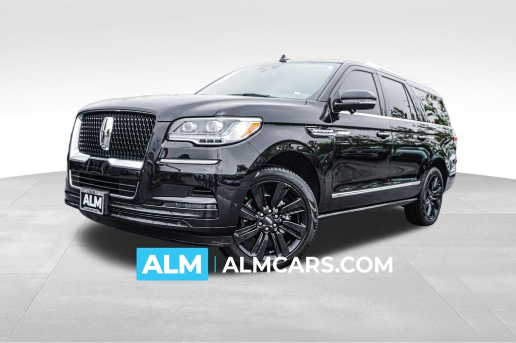Infinite Black Metallic Clearcoat 2024 Lincoln Navigator SUV / Crossover Four-Wheel Drive Automatic