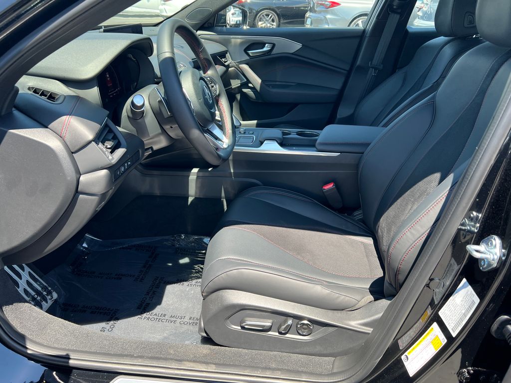 Thumbnail: 2025 Acura TLX - 13