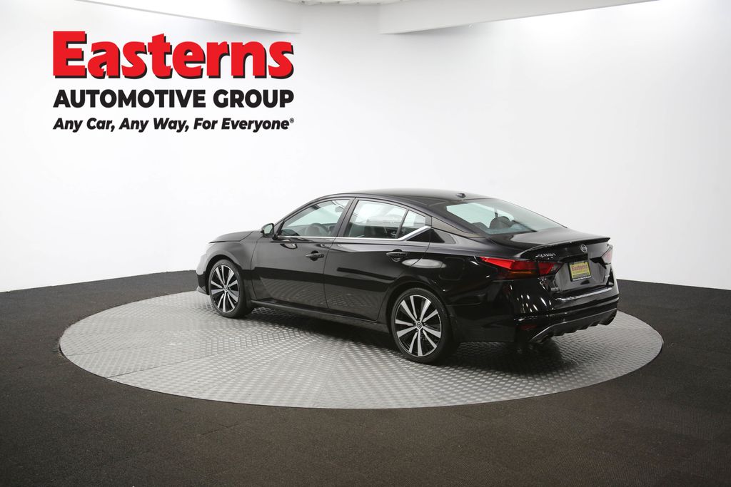 Used 2022 Black Nissan 2.0 SR image 63
