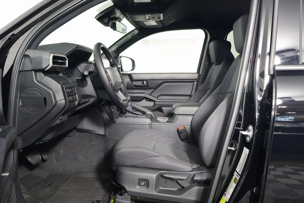 2025 Toyota Tacoma SR 5