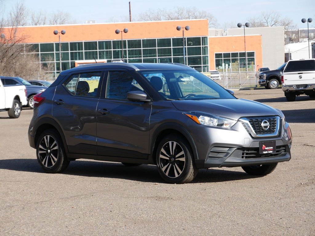 Gray (Gun Metallic) 2019 Nissan Kicks SV FWD SUV / Crossover Front-Wheel Drive Continuously Variable Transmission