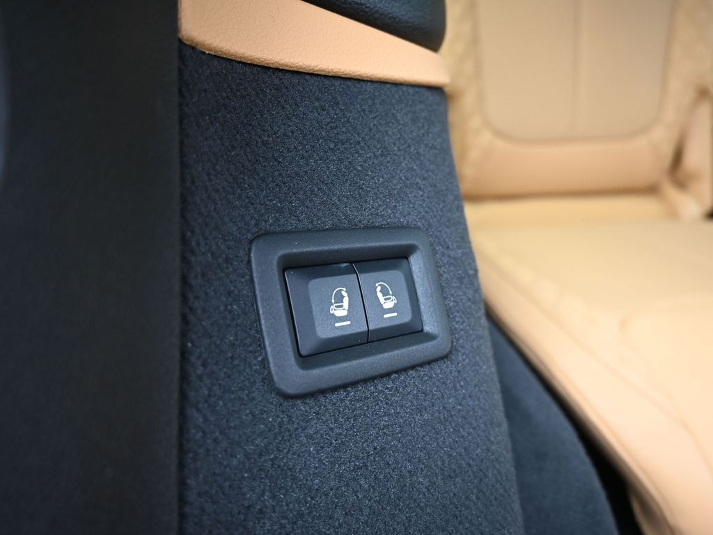 New 2025 Silver Zynith Jeep Summit image 49